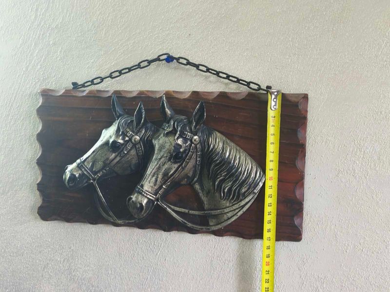 Вінтажна 3D біла металева настінна прикраса. 1142 фото